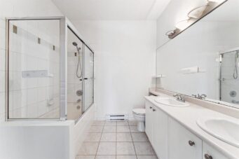 1 – 995 Lynn Valley Road